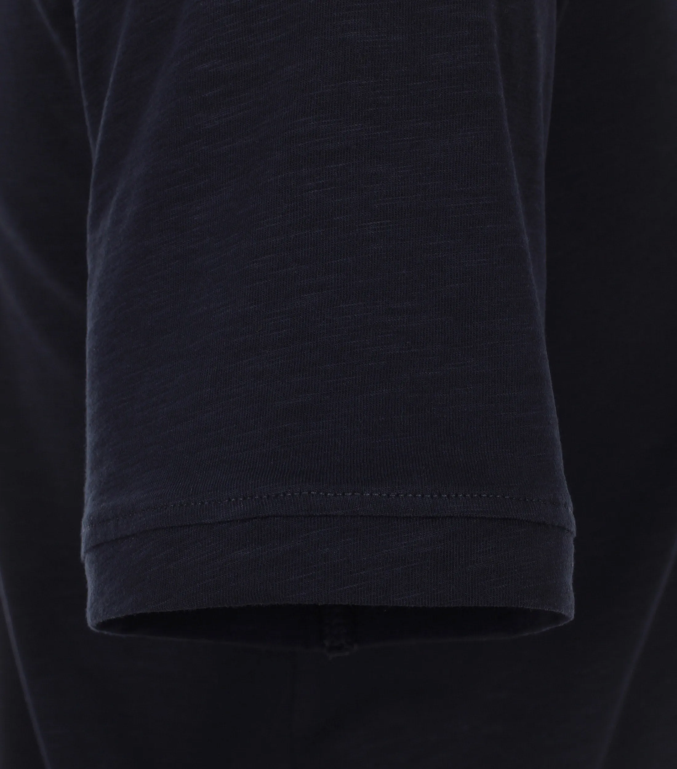 Henley - 923877800