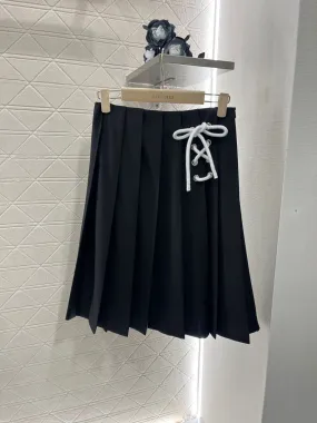 High-waisted pleated pleated skirt