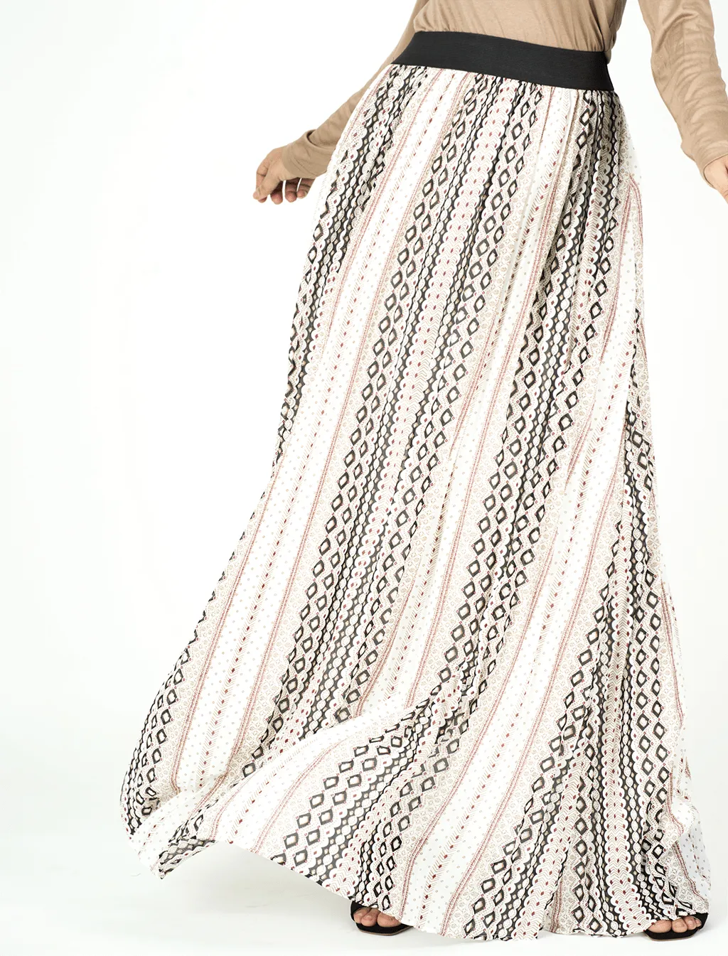 Ivory aztec pleated skirt