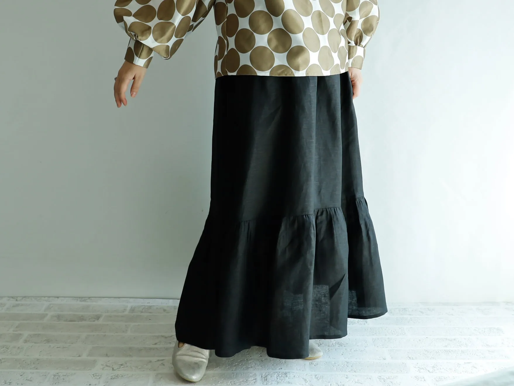 <S32NR-002> NOIR LINEN RAYON  Skirt