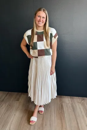 Pearly White Pleated Skirt