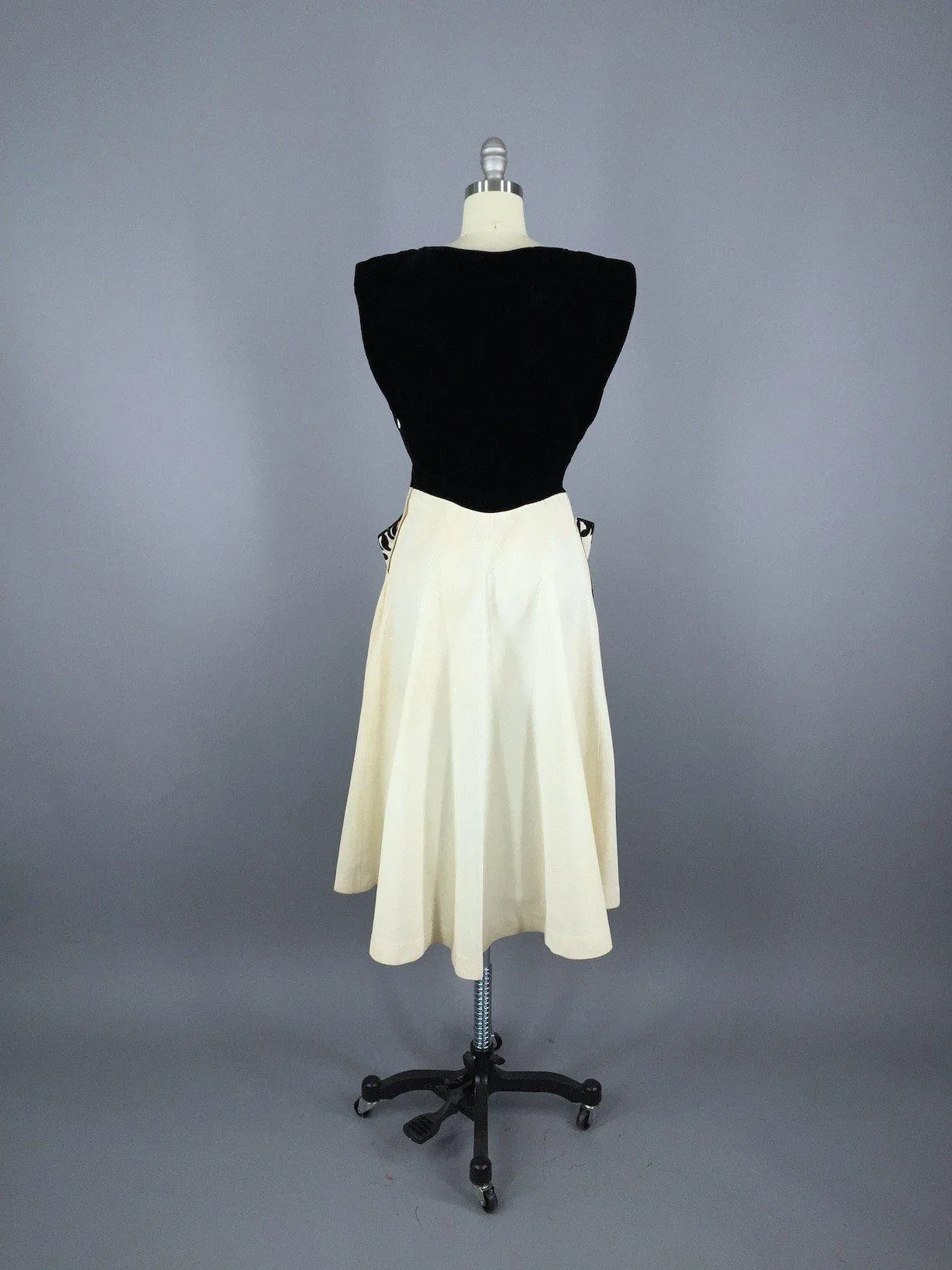 Vintage 1950s Party Dress / Black Velvet